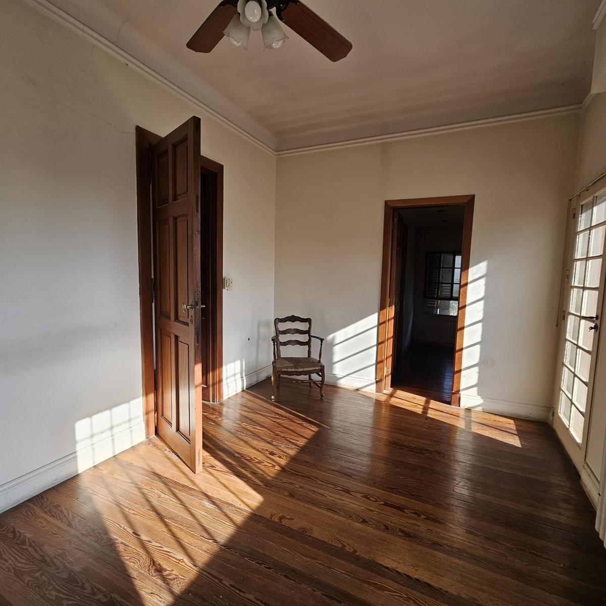 Casa de Estilo Inglés en Inmejorable Ubicación 5