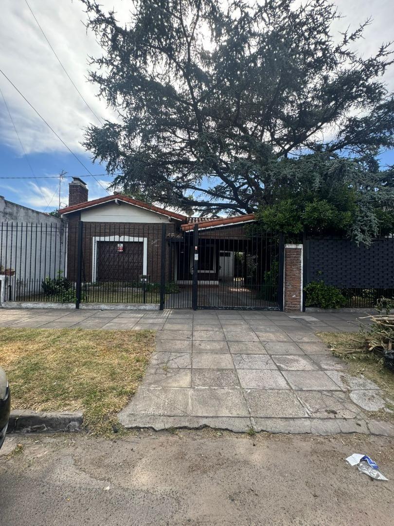 Venta Casa. Marcos Paz 1100