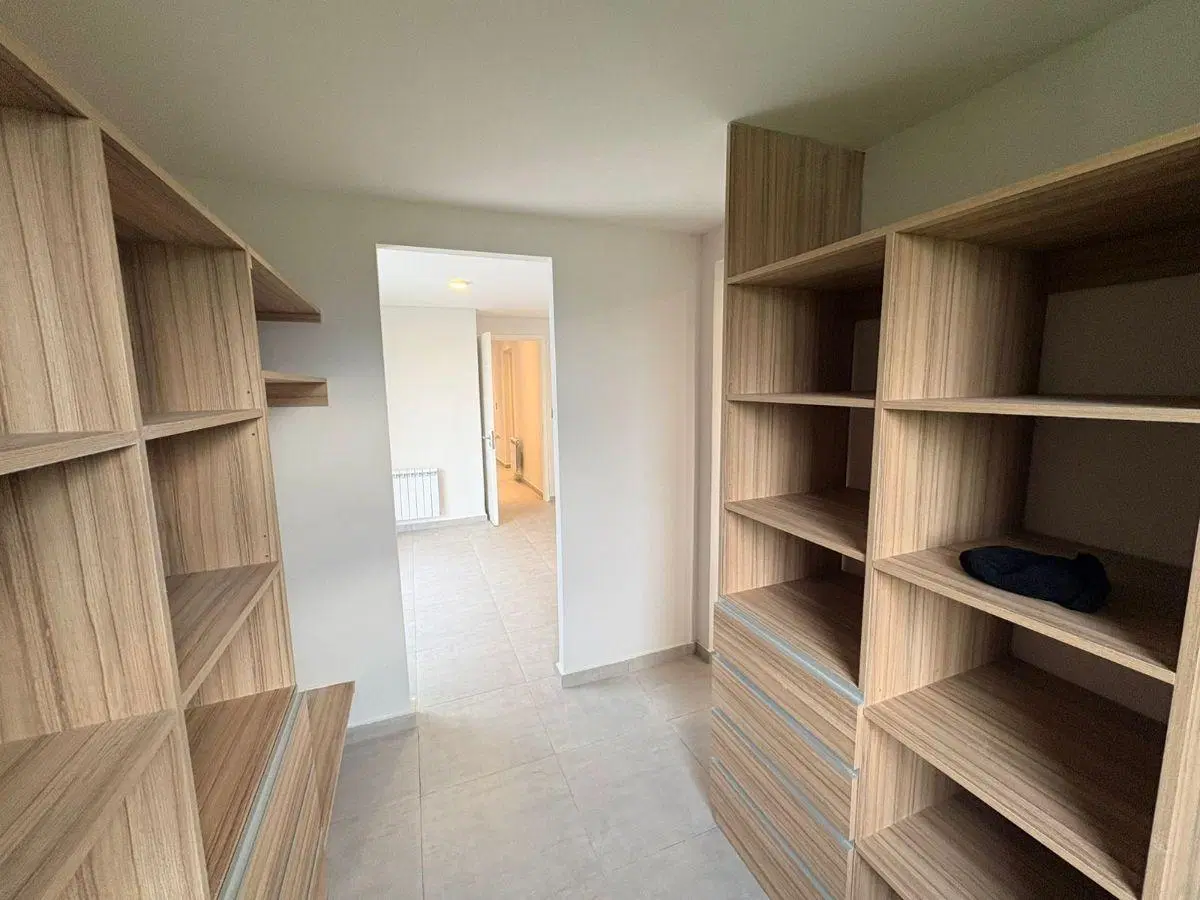 CASA EN ALQUILER- 3 HAB + 3 BAÑOS + COCHERA DOBLE- B° LOMAS TORREON 4