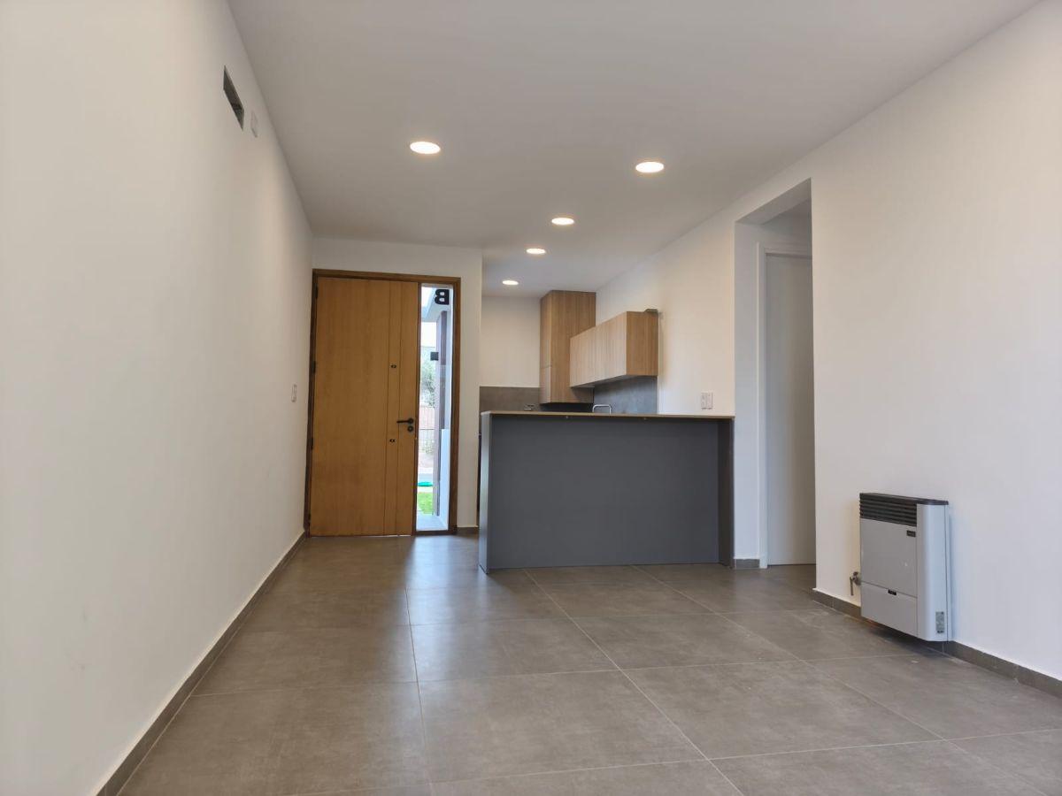 Foto de ALQUILER CASA B° PRIVADO TERRA MALVA 2HAB. + 1 BAÑO + COCHERA + PATIO, imagen 2