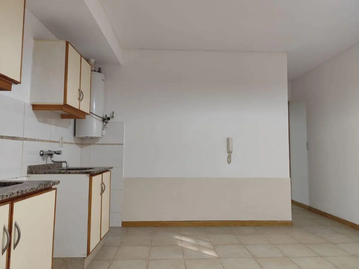 Departamento en venta en Godoy Cruz, planta baja, un dormitorio. 2
