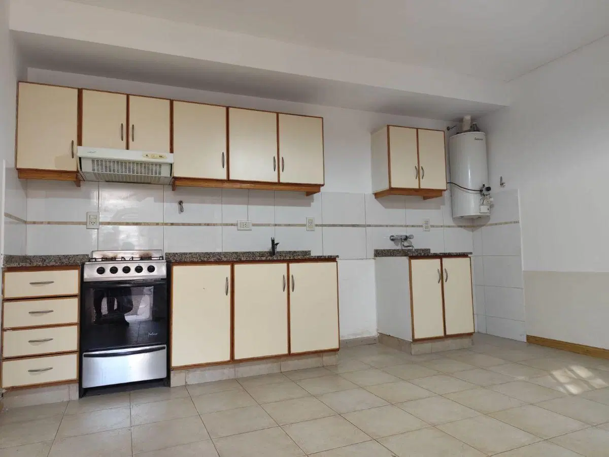 Departamento en venta en Godoy Cruz, planta baja, un dormitorio. 3