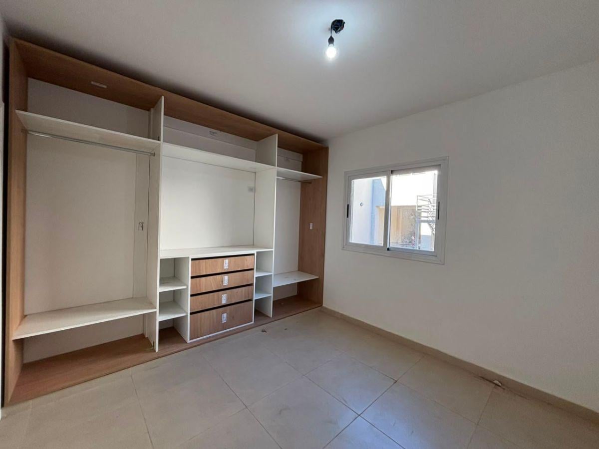 Foto de DEPARTAMENTO APTO CREDITO EN VENTA 2HAB + 1 BAÑO + COCHERA, imagen 3