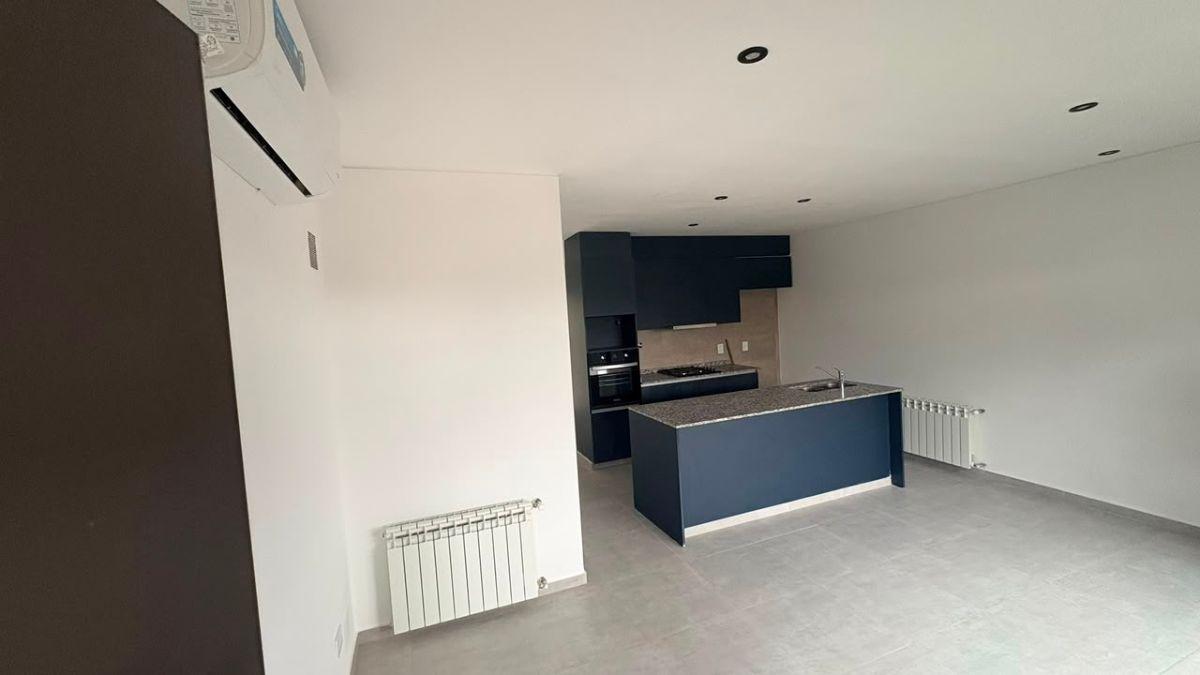 Foto de DEPTO EN ALQUILER -COMPLEJO PRIVADO- 2 HAB+ BAÑO+COCHERA-MAIPU, imagen 1