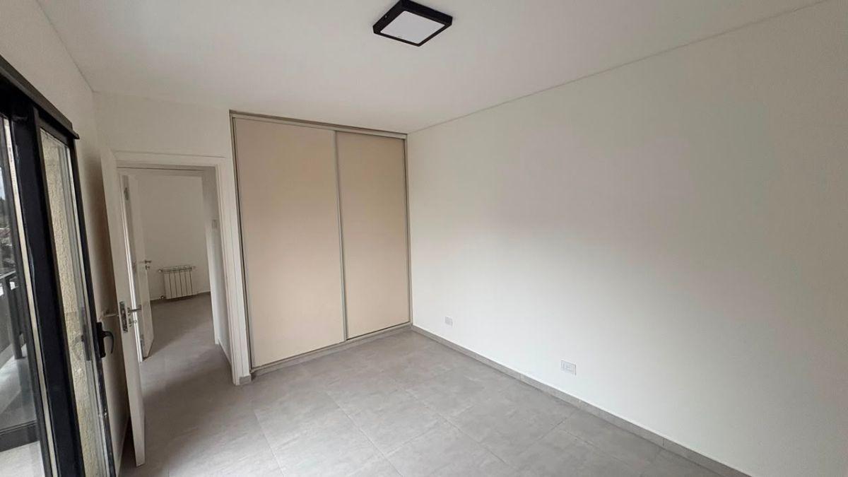 Foto de DEPTO EN ALQUILER -COMPLEJO PRIVADO- 2 HAB+ BAÑO+COCHERA-MAIPU, imagen 4