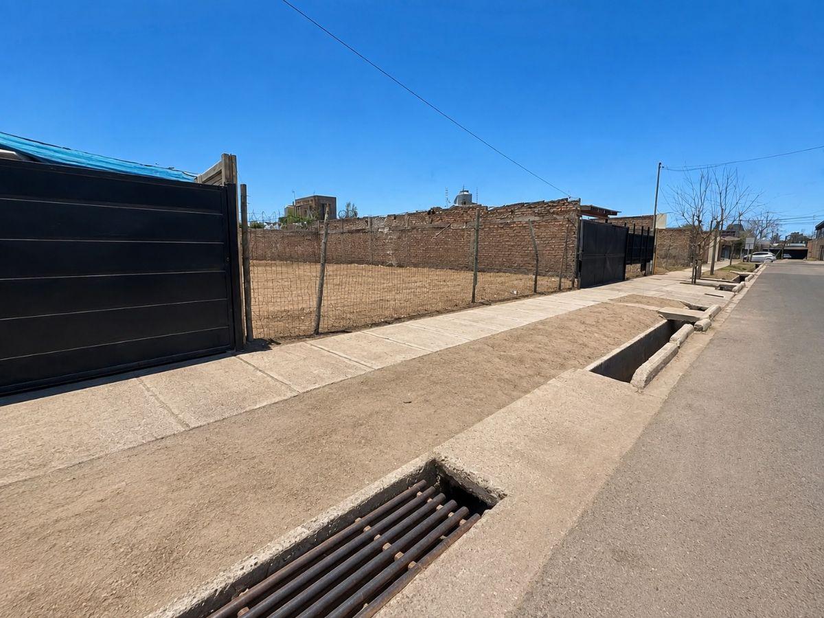 Foto de LOTE EN VENTA-B° ARCO IRIS 2- 233 MTS2-LUZURIAGA MAIPU, imagen 3