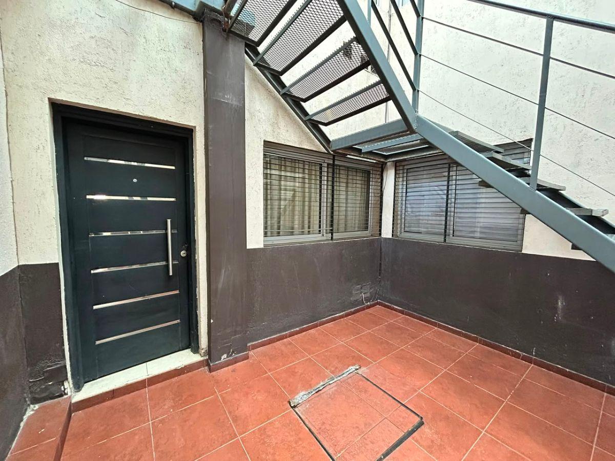 Foto de DEPARTAMENTO EN VENTA " APTO PERMUTA" - 2 HAB. + 1 BAÑO + COCHERA, imagen 1