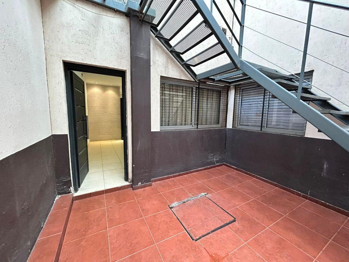 Foto de DEPARTAMENTO EN VENTA " APTO PERMUTA" - 2 HAB. + 1 BAÑO + COCHERA, imagen 5