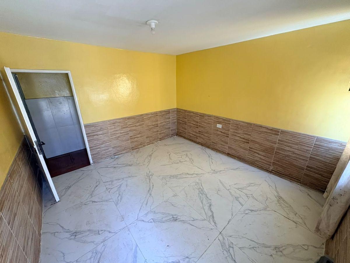 Foto de CASA EN VENTA 2HAB + 1 BAÑO + COCHERA VILLA HIPODROMO GODOY CRUZ, imagen 5