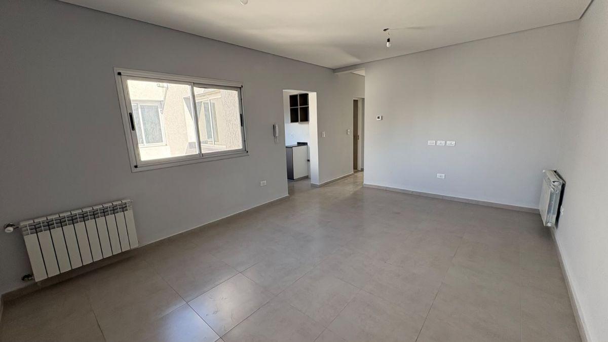 Foto de ALQUILER DEPARTAMENTO CARRODILLA LUJAN DE CUYO 2HAB.+ 1 BAÑO + COCHERA, imagen 3
