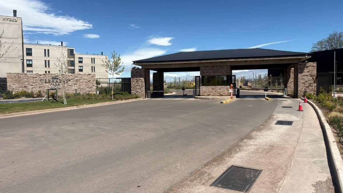Foto de LOTE ESQUINA EN TERRAZAS PARK VISTALBA - HERMOSA VISTA A LA MONTAÑA, imagen 1
