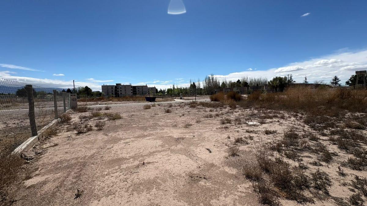 Foto de LOTE ESQUINA EN TERRAZAS PARK VISTALBA - HERMOSA VISTA A LA MONTAÑA, imagen 3