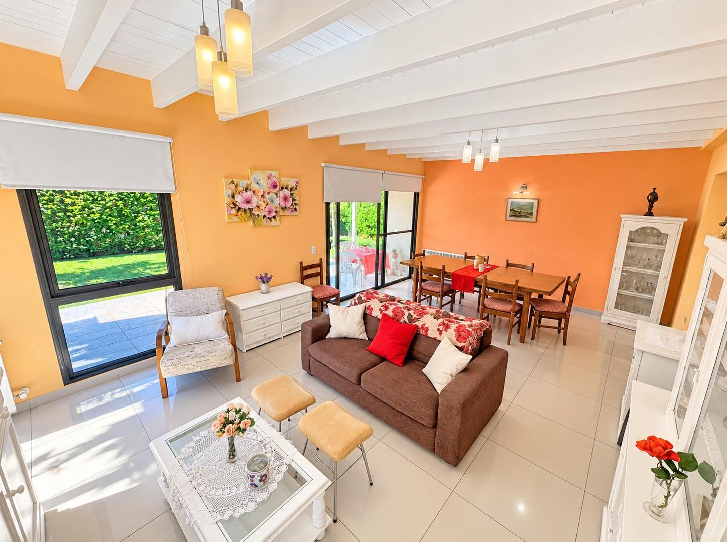Foto de CASA APTA CREDITO EN VENTA- 3 HAB+3BAÑOS+COCHERA DOBLE+ B° PRIMATERRA, imagen 5