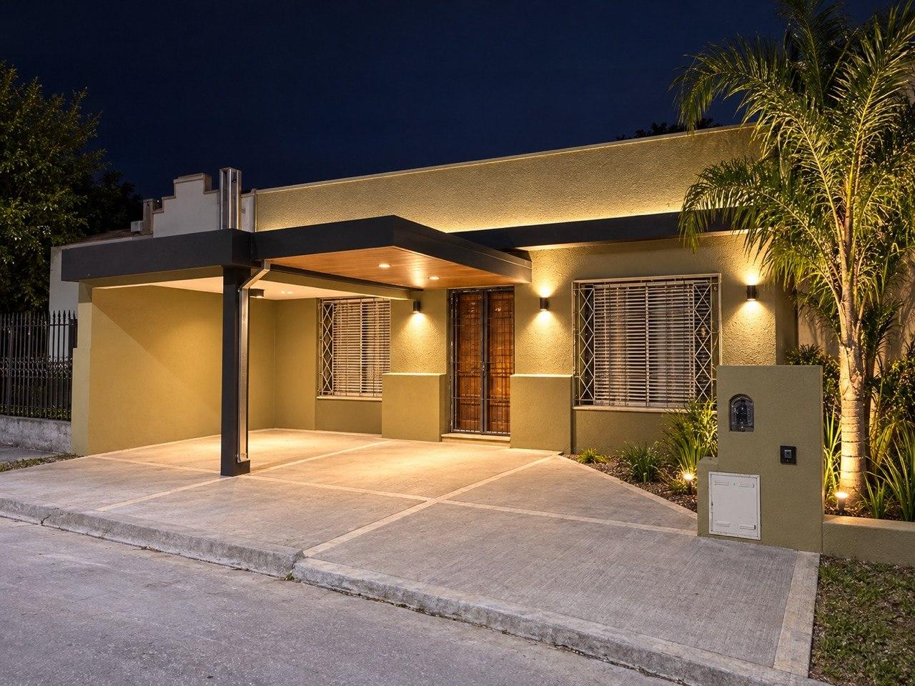 Foto de Casa en la Calera Centro Totalmente Reciclada 3 Dor Amplio patio, imagen 1