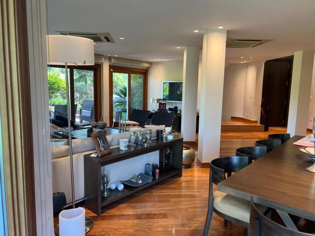 Venta casa 5 dormitorios en Pilar, en Mayling CC sobre golf