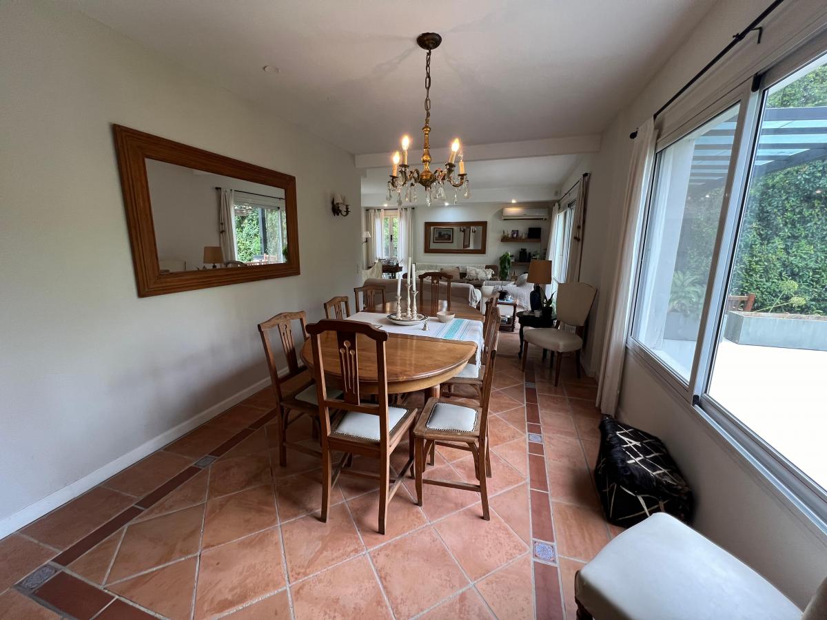 Venta casa 5 dormitorios en Pilar, Mayling CC