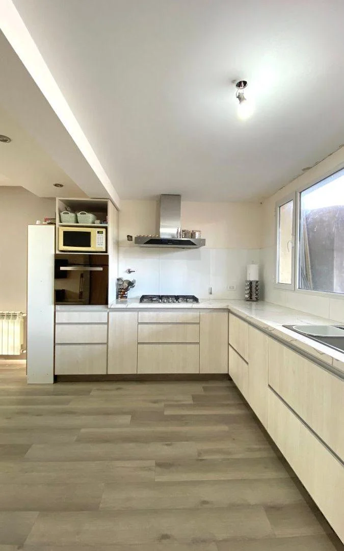 Foto de Hermosa casa de 3 dormitorios con patio y pileta, imagen 1