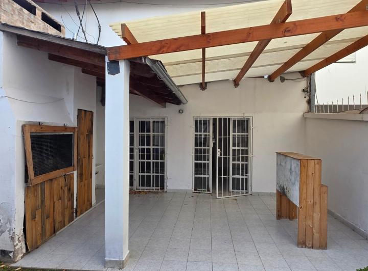 ALQUILER DE TRIPLEX EN PLENO CENTRO DE NEUQUEN CAP.!! 1