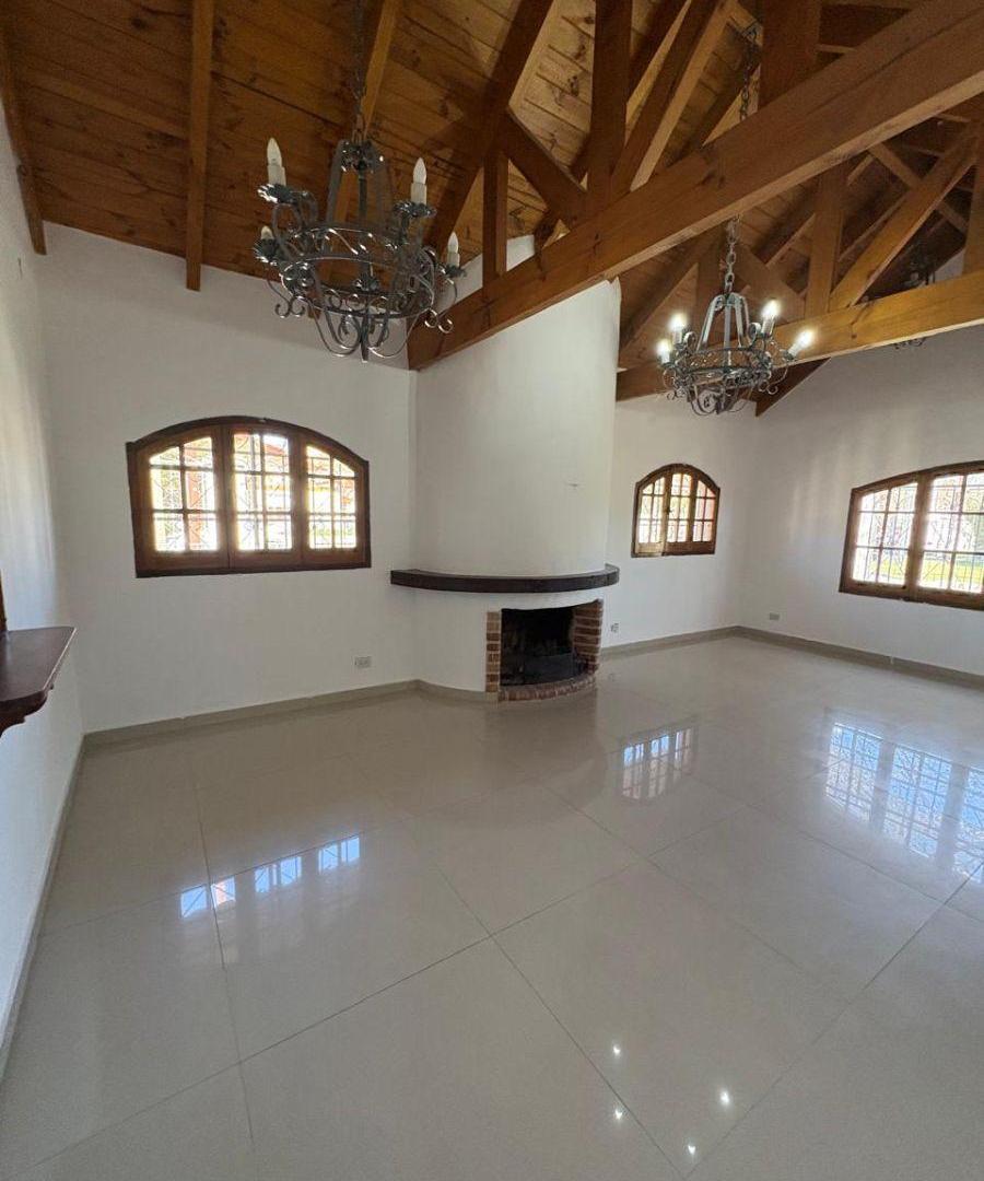 Foto de Casa en barrio Jardines del Rey - Neuquén - 225m2, imagen 3
