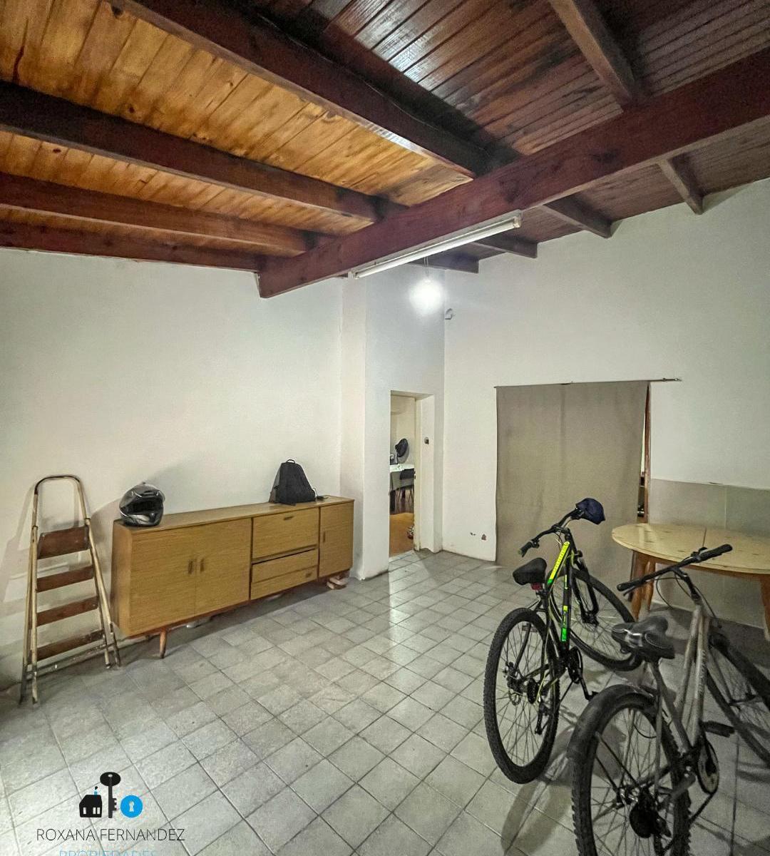 Hermosa Esquina en Venta, Pedro Pico y Granada 2