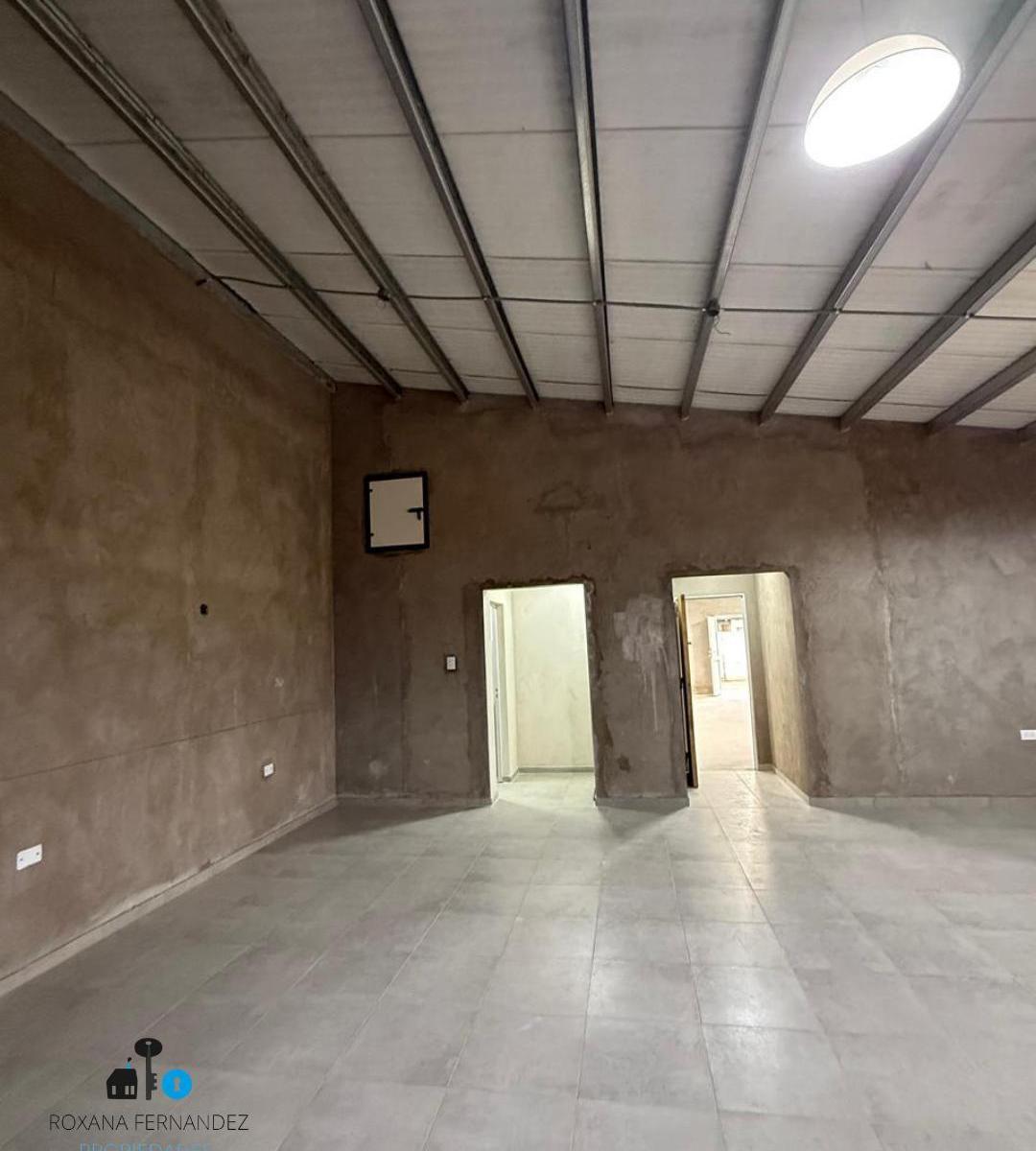 ¡Local + Galpón a Estrenar en Venta - Financiamos El 60% 4