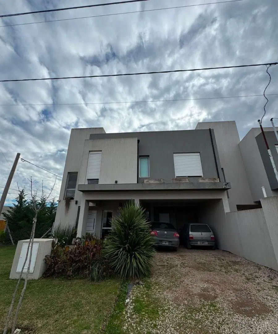 Casa en Venta – APTA CREDITO 3