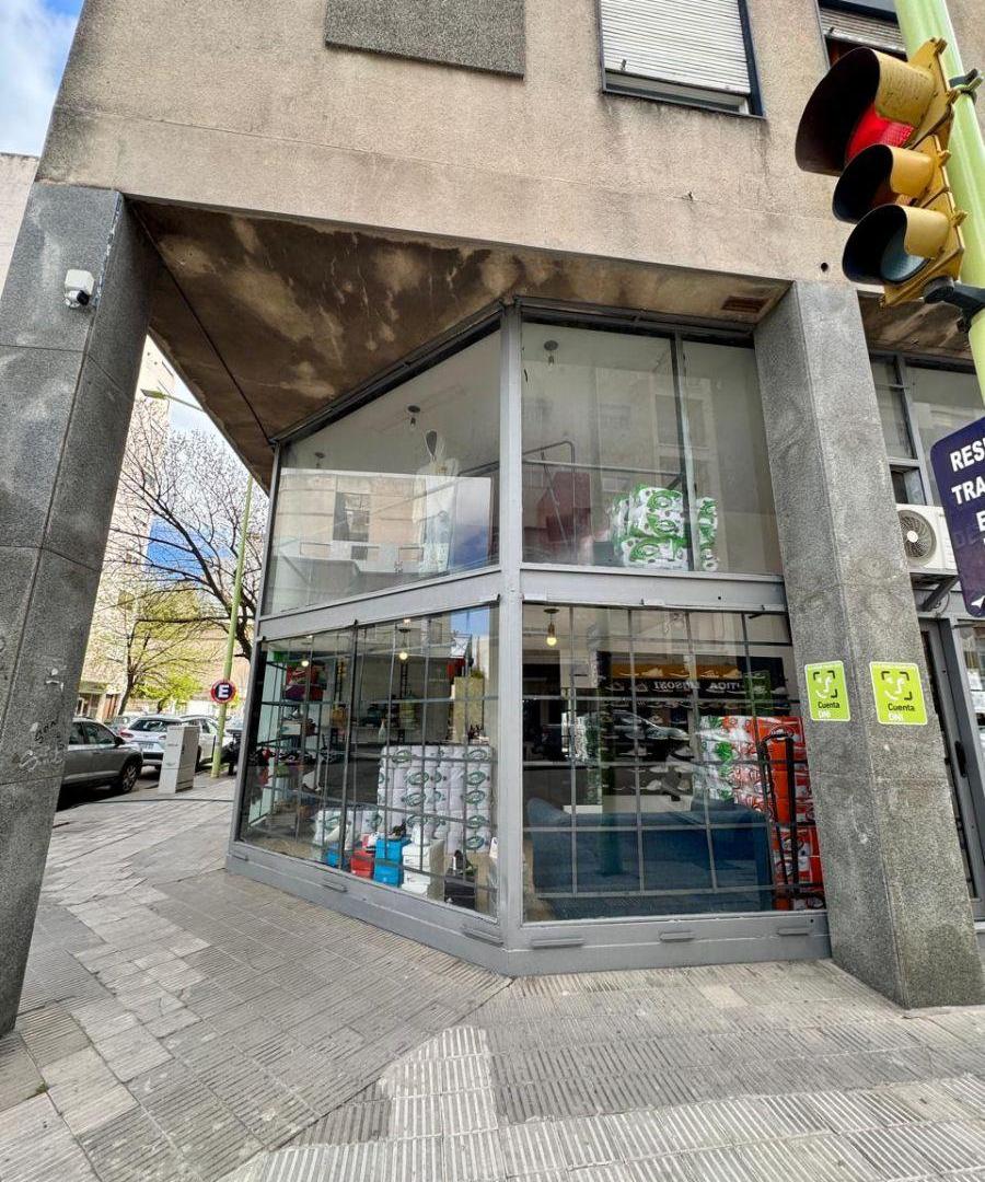 Foto de Local Comercial en Venta – Macrocentro, imagen 1