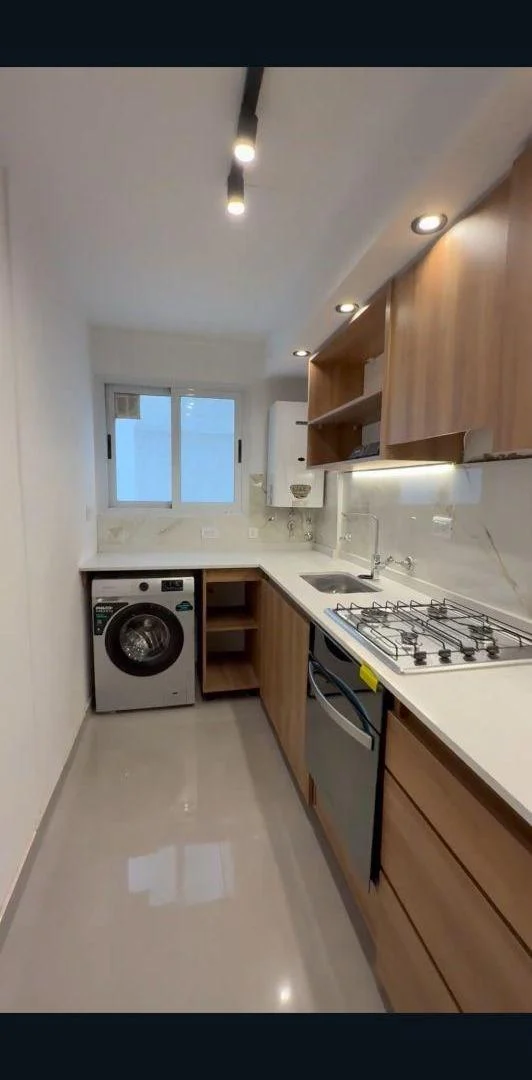 Venta Departamento 3 Ambientes con Balcón a la calle Zona Plaza Mitre