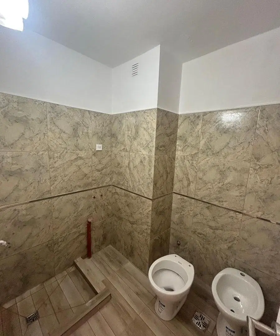 Venta Departamento 2 Ambientes Zona Güemes con balcón 2