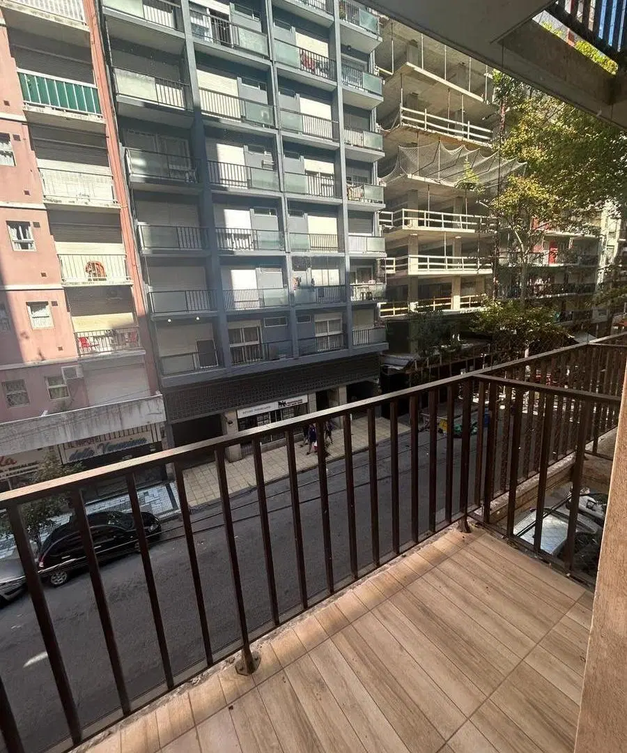 Venta Departamento 2 Ambientes Zona Güemes con balcón 5