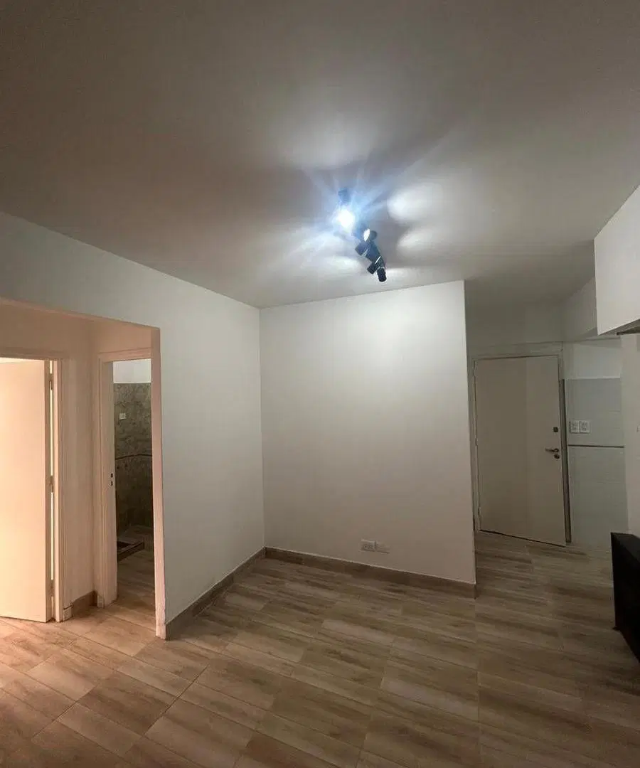 Venta Departamento 2 Ambientes Zona Güemes con balcón 8