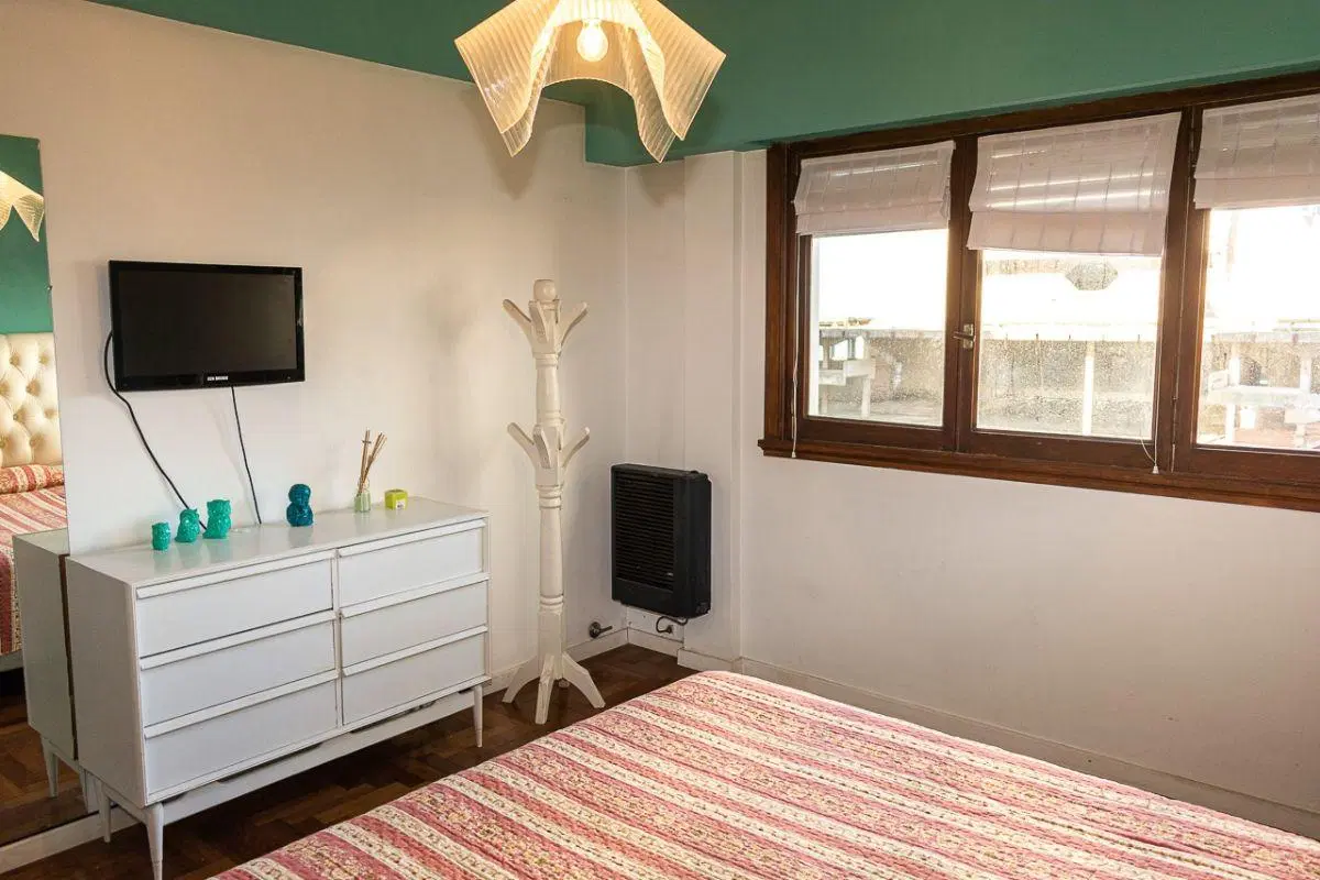 Venta Departamento 3 Ambientes con Balcón a la calle 3