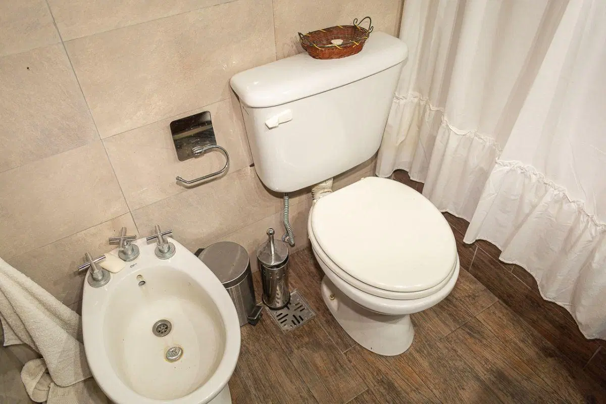 Venta Departamento 3 Ambientes con Balcón a la calle 5