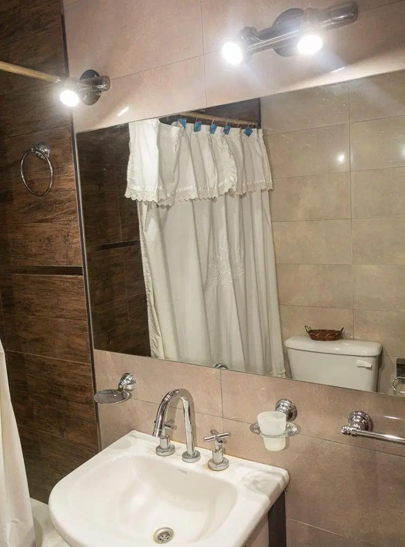 Venta Departamento 3 Ambientes con Balcón a la calle 4