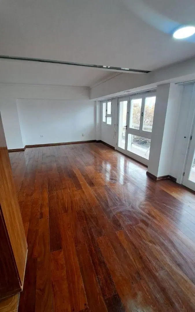 Venta Departamento 4 Ambientes con cochera Zona La Perla 4