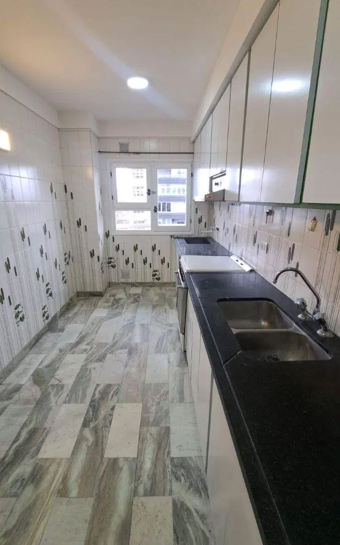 Venta Departamento 4 Ambientes con cochera Zona La Perla 2