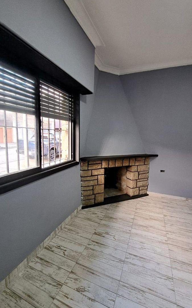 Foto de Venta Casa 3 Ambientes con Garaje Zona Don Bosco, imagen 2