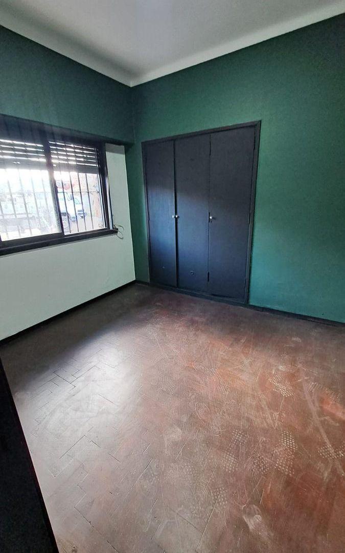 Foto de Venta Casa 3 Ambientes con Garaje Zona Don Bosco, imagen 4