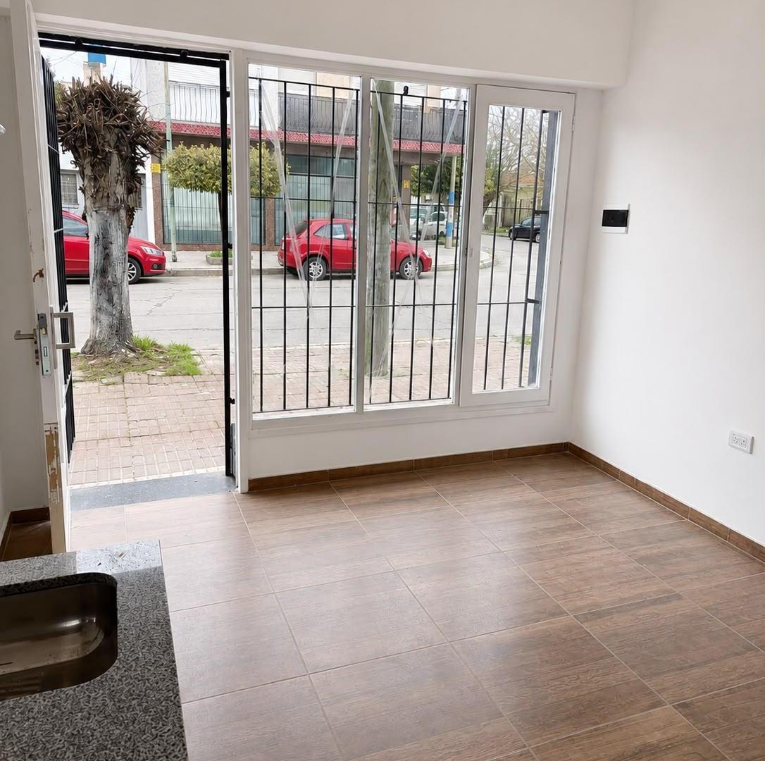 Foto de Venta Ph 1 Ambiente , zona San Juan, imagen 1