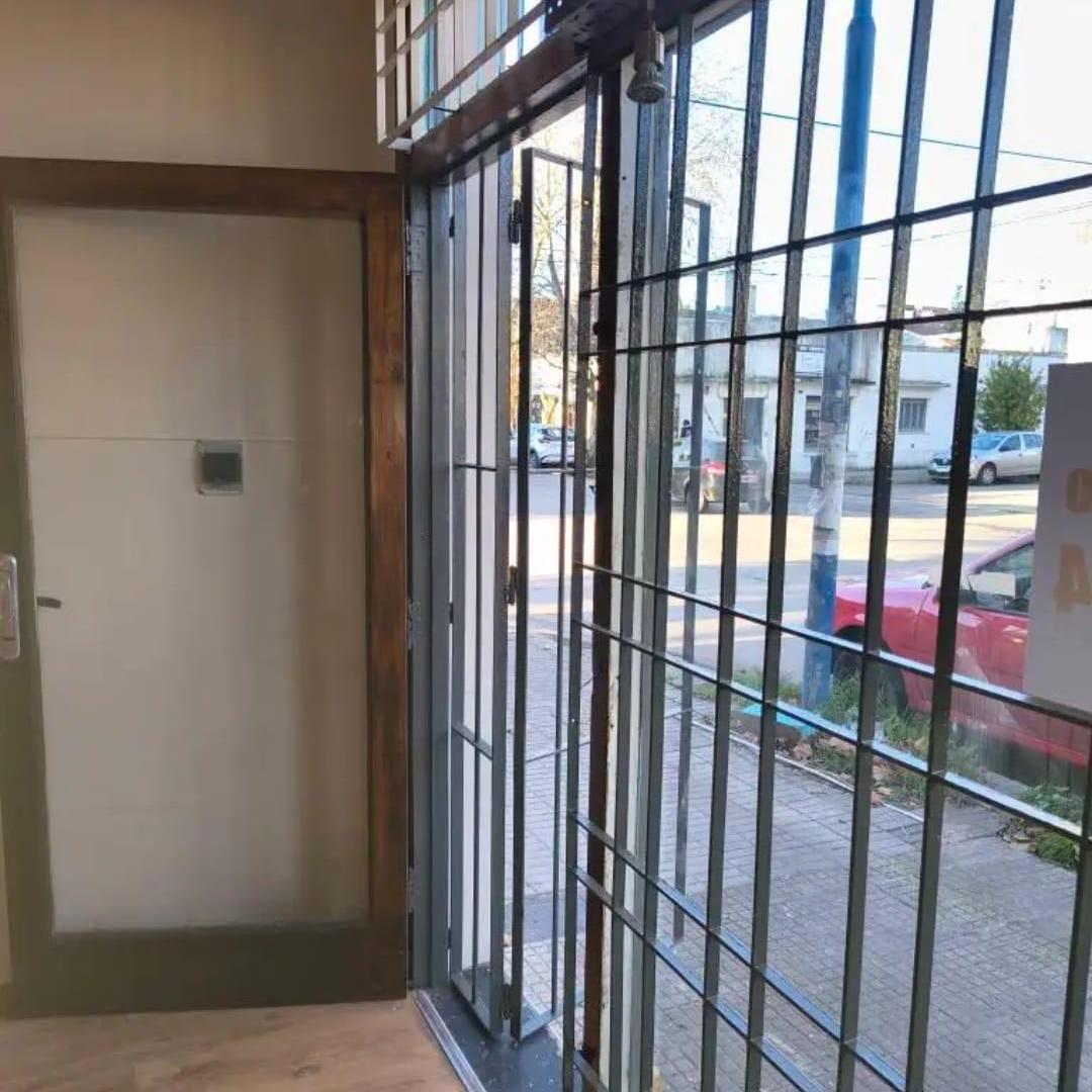 Foto de Venta Local a la calle, imagen 2