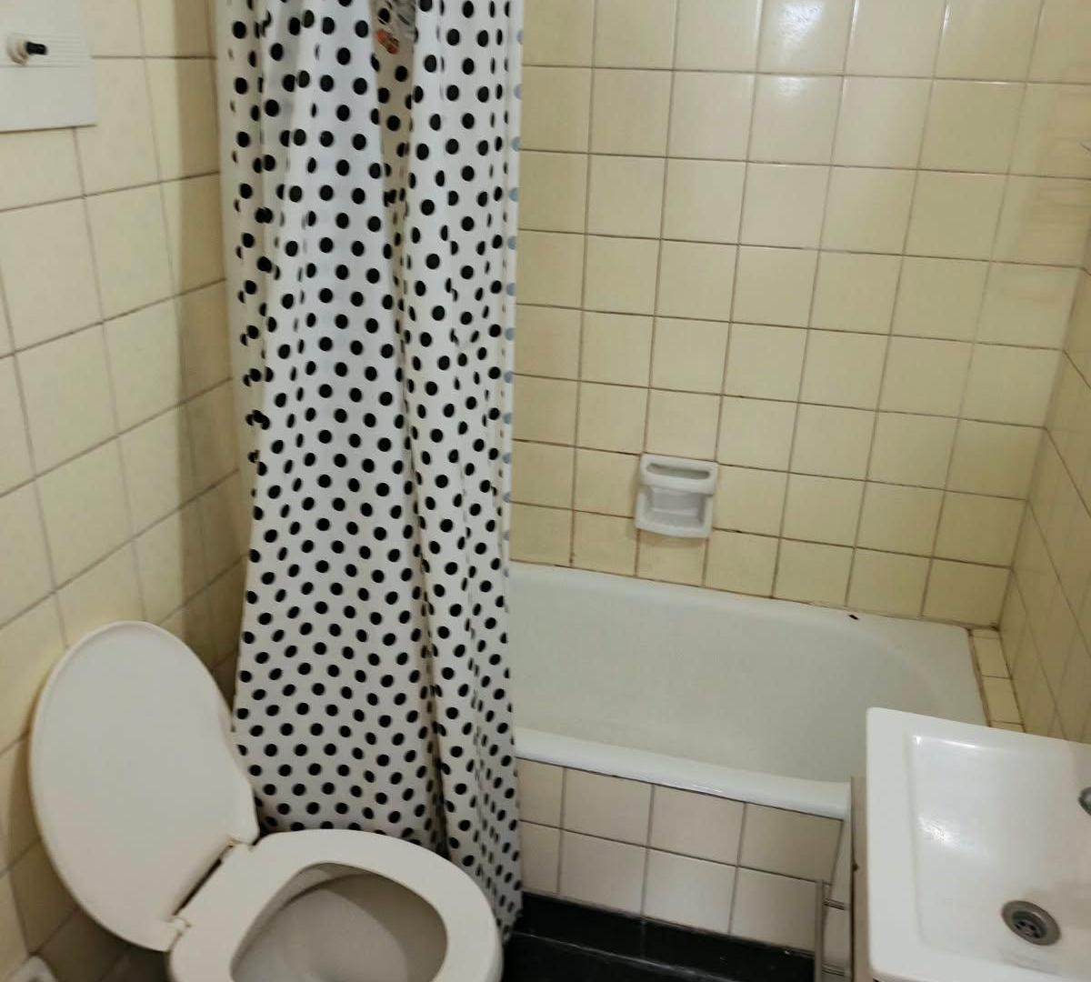 Foto de Venta Departamento 2 ambientes con balcon a la calle Zona Aldrey, imagen 2