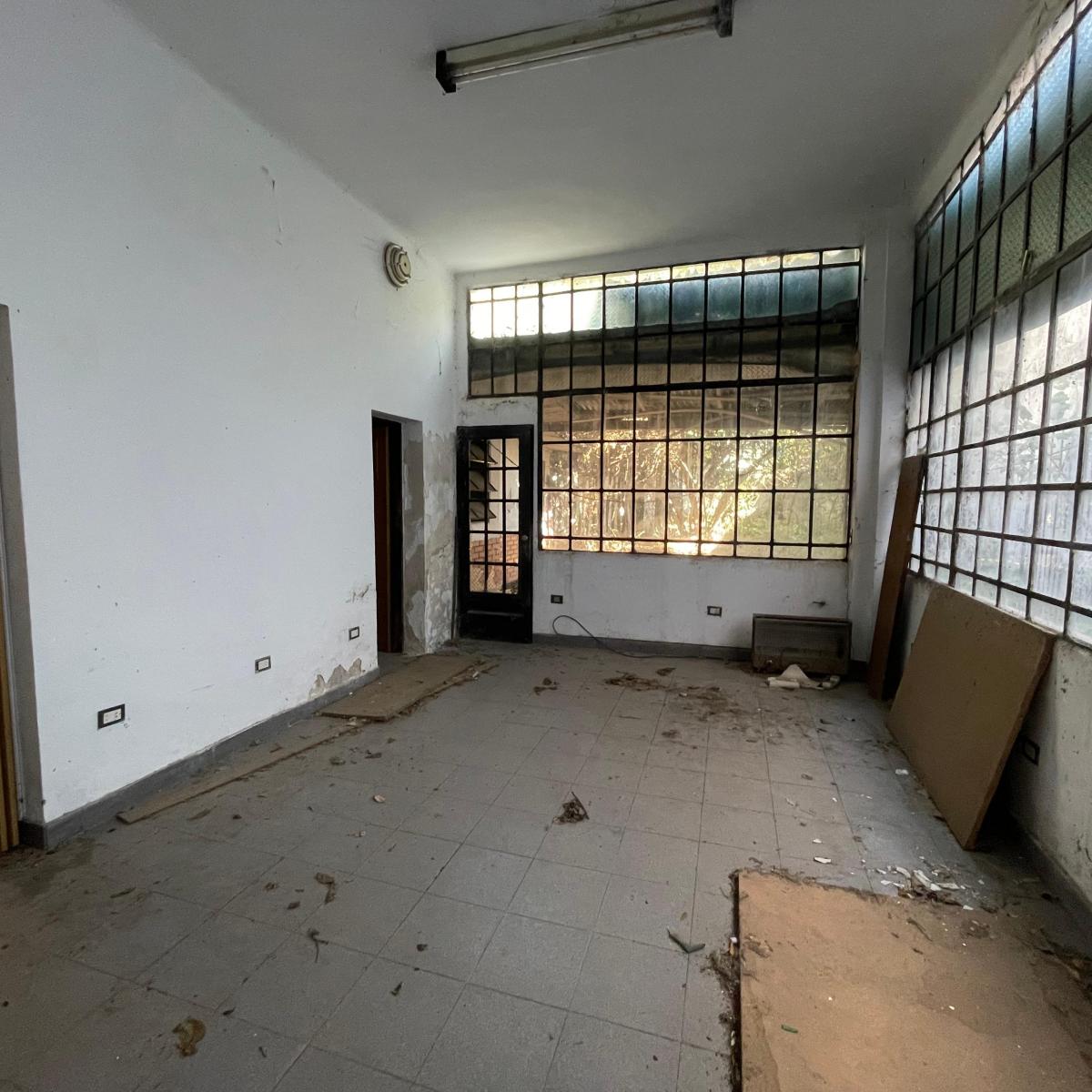 Venta. - Casa a Rafaccionar Para Interesante Proyecto - Villa Urquiza. 4