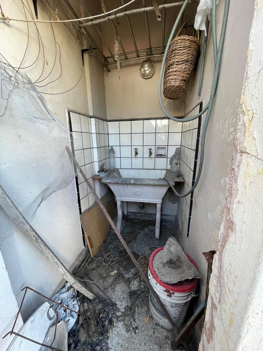 Casa en Gran Lote 8.66x43.30 a Refaccionar Integra. - 375 m² Totales. 3