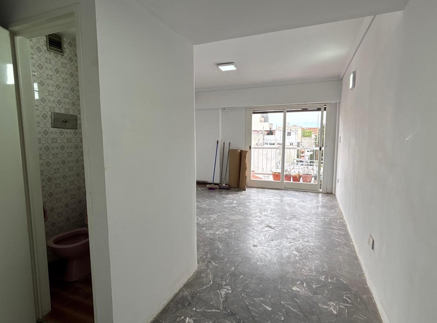 Foto de ESPECTACULAR PISO ENTERO DE 4/5 AMBIENTES CON COCHERA – VILLA DEL, imagen 3