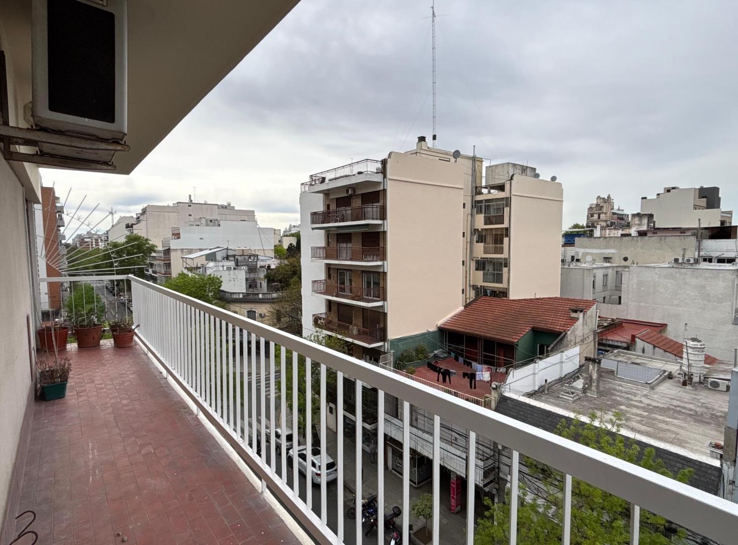 Foto de ESPECTACULAR PISO ENTERO DE 4/5 AMBIENTES CON COCHERA – VILLA DEL, imagen 4