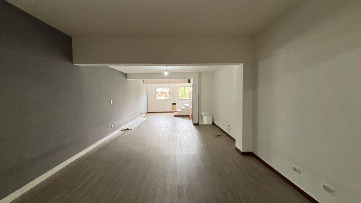 Foto de HERMOSO Y AMPLIO DPTO EN DUPLEX PH.- 4 AMB.- CONTRA FRENTE.- EXCELENTE, imagen 1