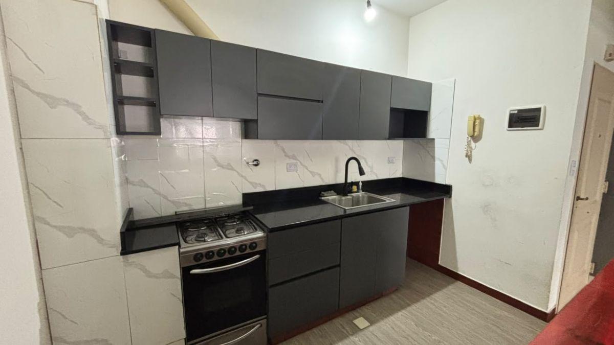 Foto de HERMOSO Y AMPLIO DPTO EN DUPLEX PH.- 4 AMB.- CONTRA FRENTE.- EXCELENTE, imagen 4