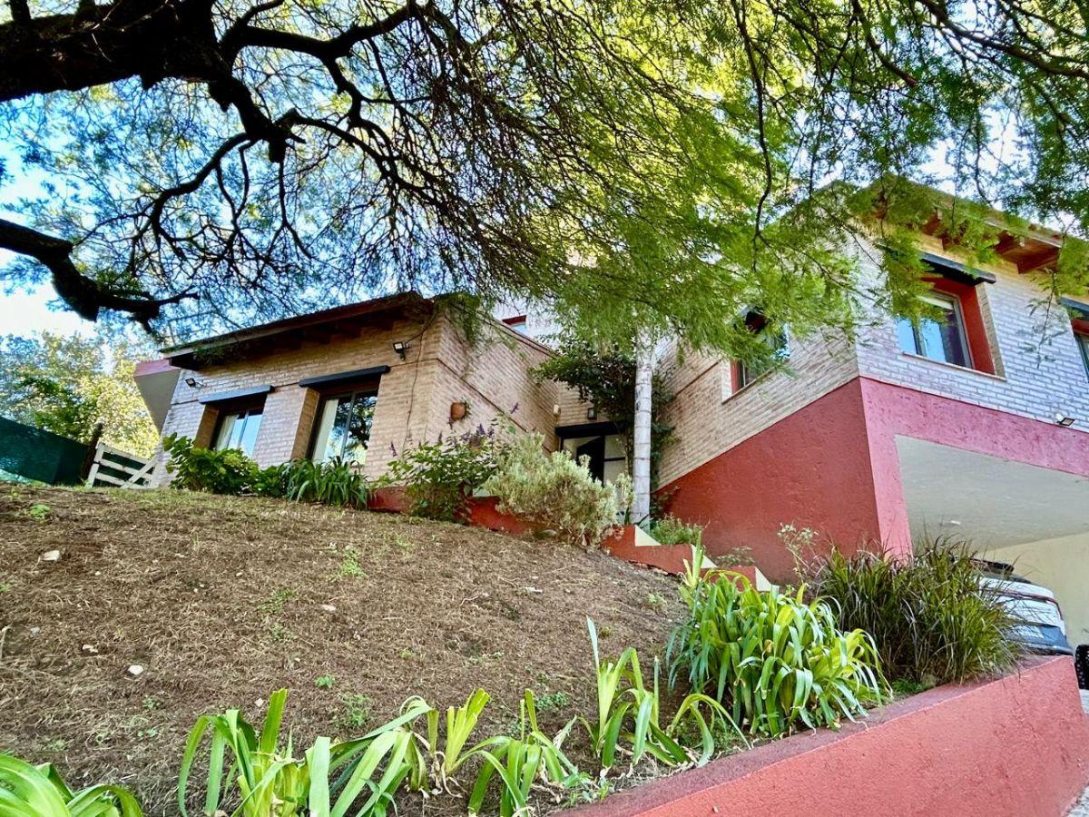 CASA EN VENTA COUNTRY CINCO LOMAS 3 DORMITORIOS