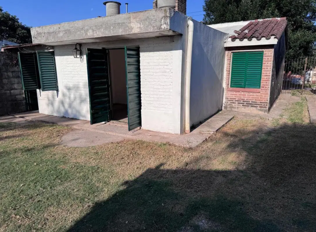 Casa 3 dormitorios todo PB B 20 de Junio 5