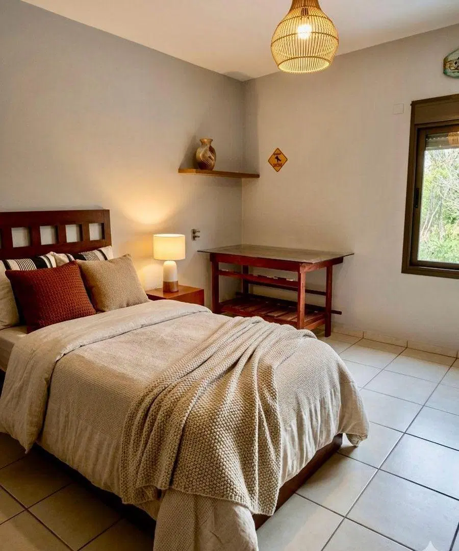 CASA DE ESTILO. 4 HABITAC. GRAN PARQUE. PILETA. PRECIO- CALIDAD CONSTRUCTIVA 4